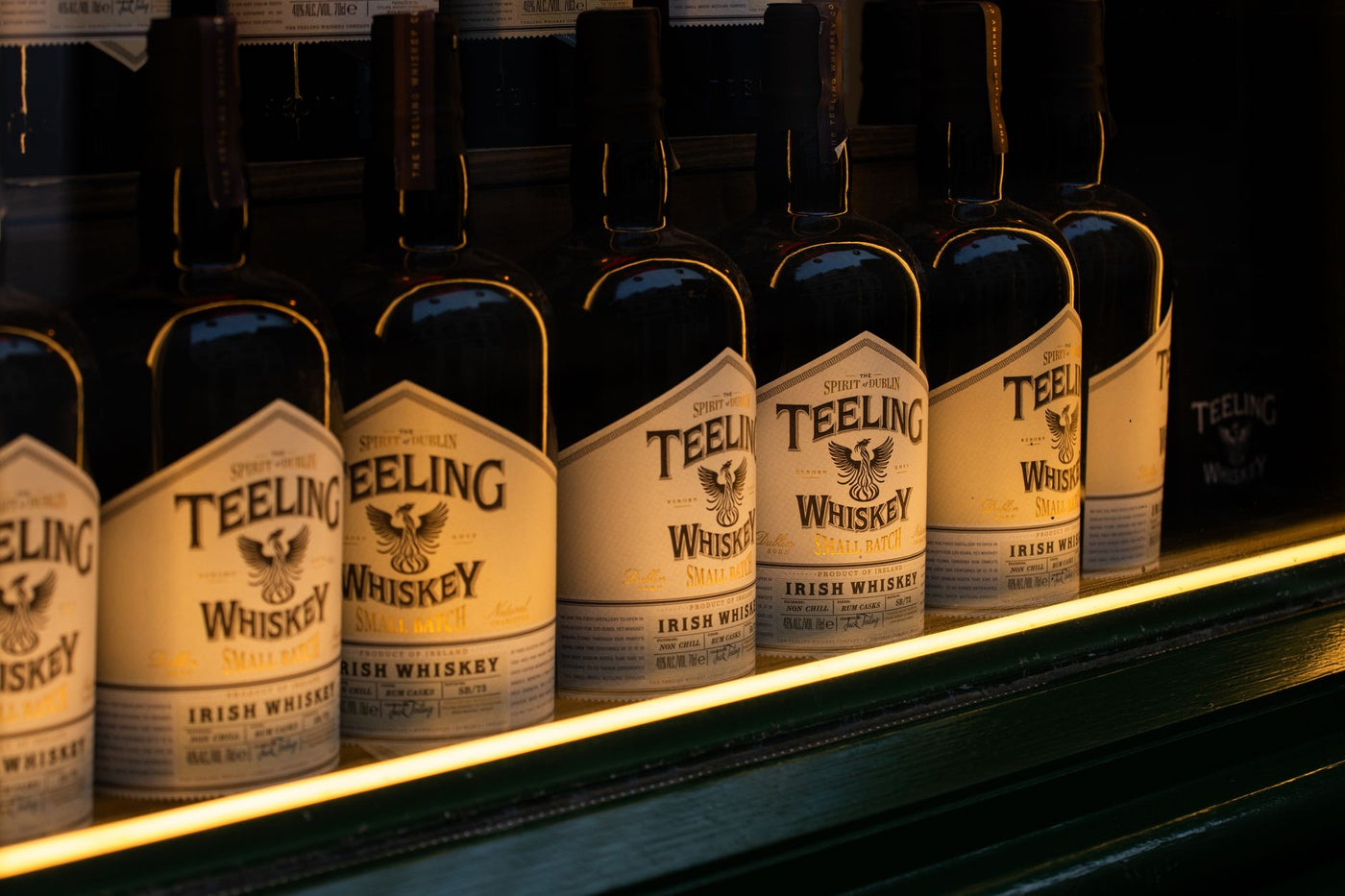 Custom Bottle Labels Small Batch: 2026 Buyer Guide - McAuley Labels